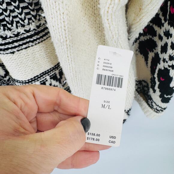Pilcro Black and Cream Patterned Sweater - Picture 5 of 10